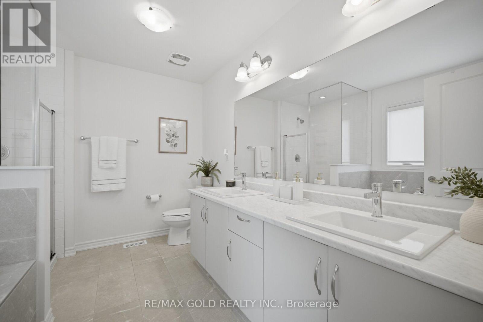 8 Huggins Drive, Whitby, ON photo 29