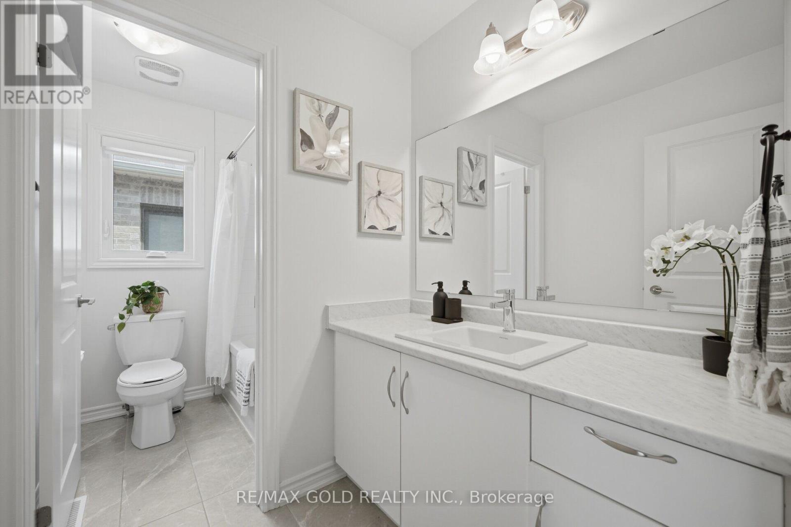 8 Huggins Drive, Whitby, ON photo 43