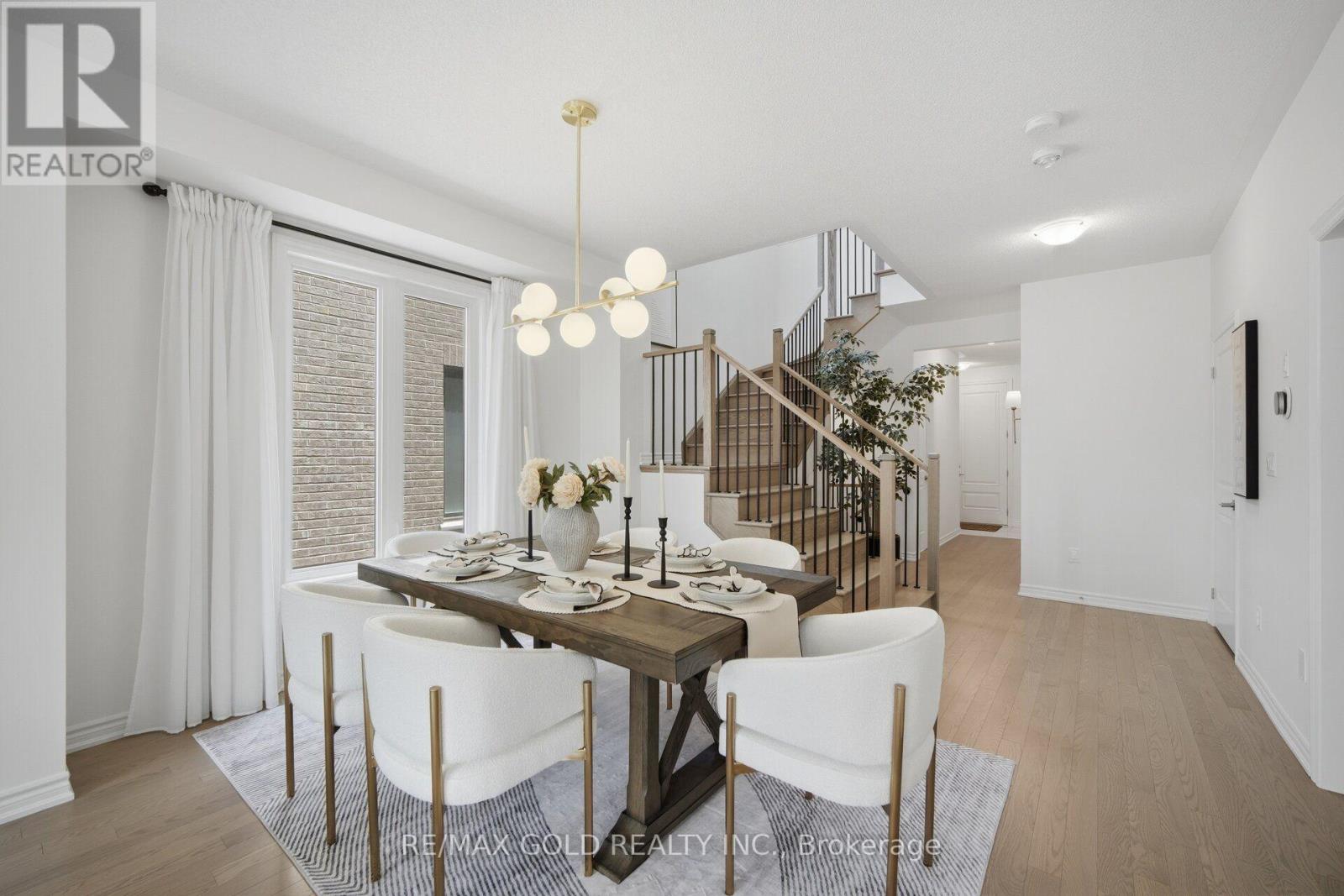 8 Huggins Drive, Whitby, ON photo 6