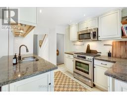 214 Gainsborough Road, Toronto, ON M4L3C6 Photo 13