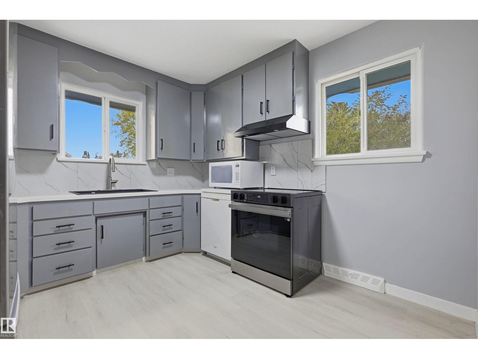 13024 SHERBROOKE AV NW - 17