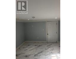 252 Taylor Mills Drive S, Richmond Hill, ON L4C2S6 Photo 6