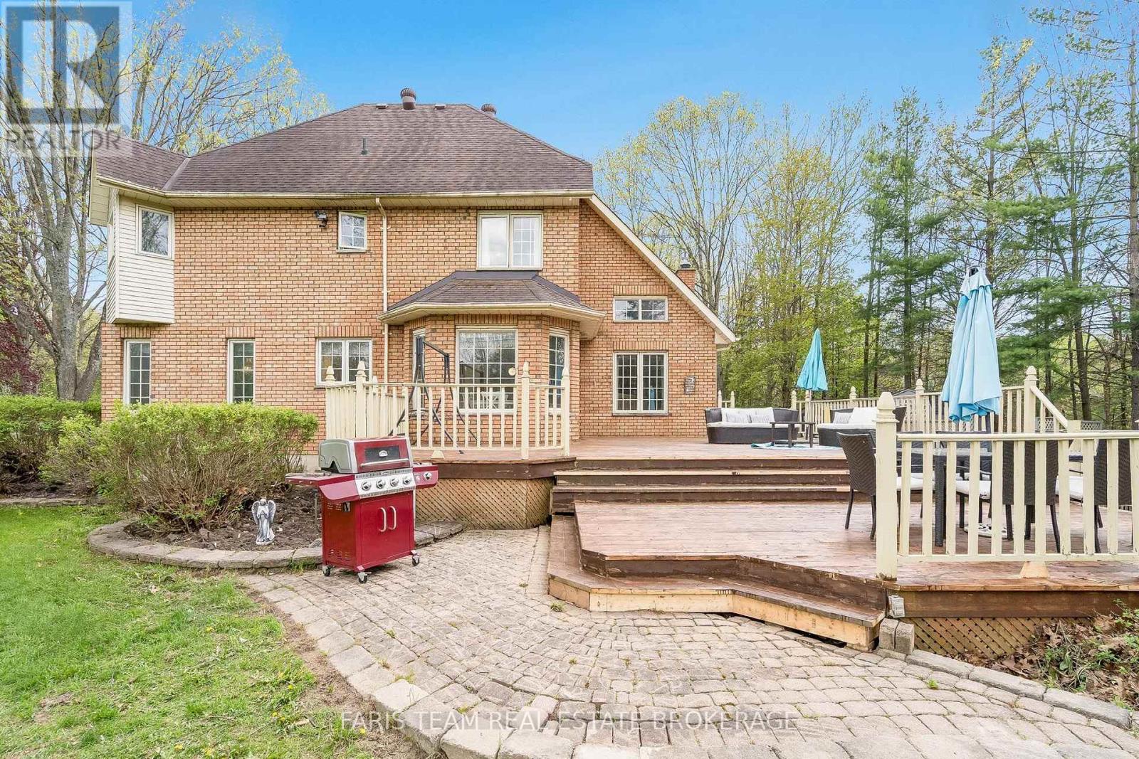 4 MILLS CIRCLE - Image 38