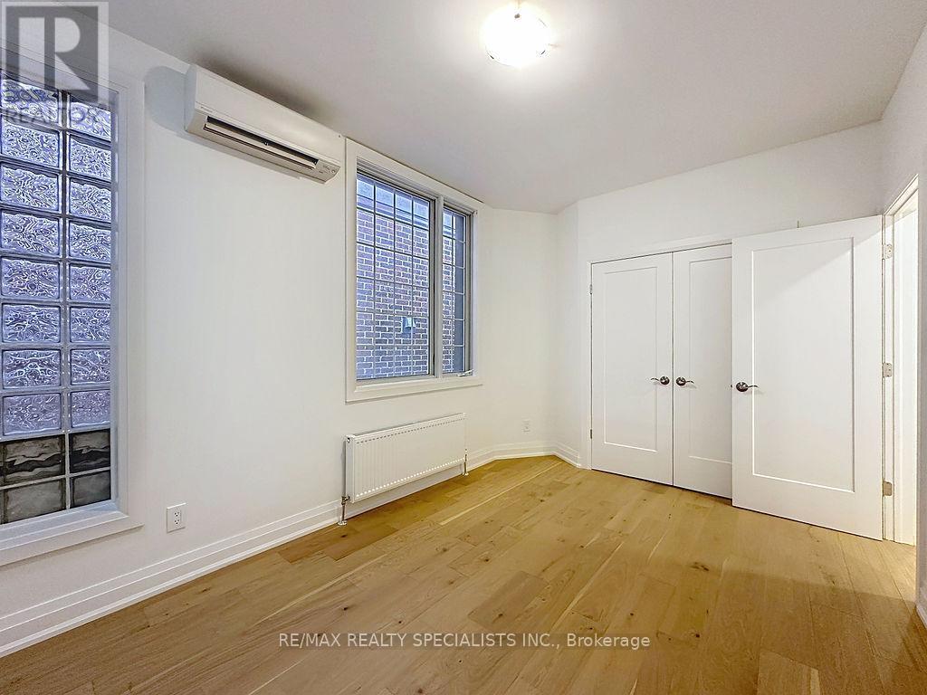 252 EARLSCOURT AVENUE - 22