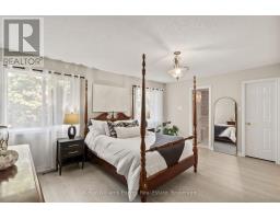 35 Virginia Drive, Whitby, ON L1R2X9 Photo 19