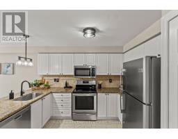 Loft - 35 Virginia Drive, Whitby, ON L1R2X9 Photo 7