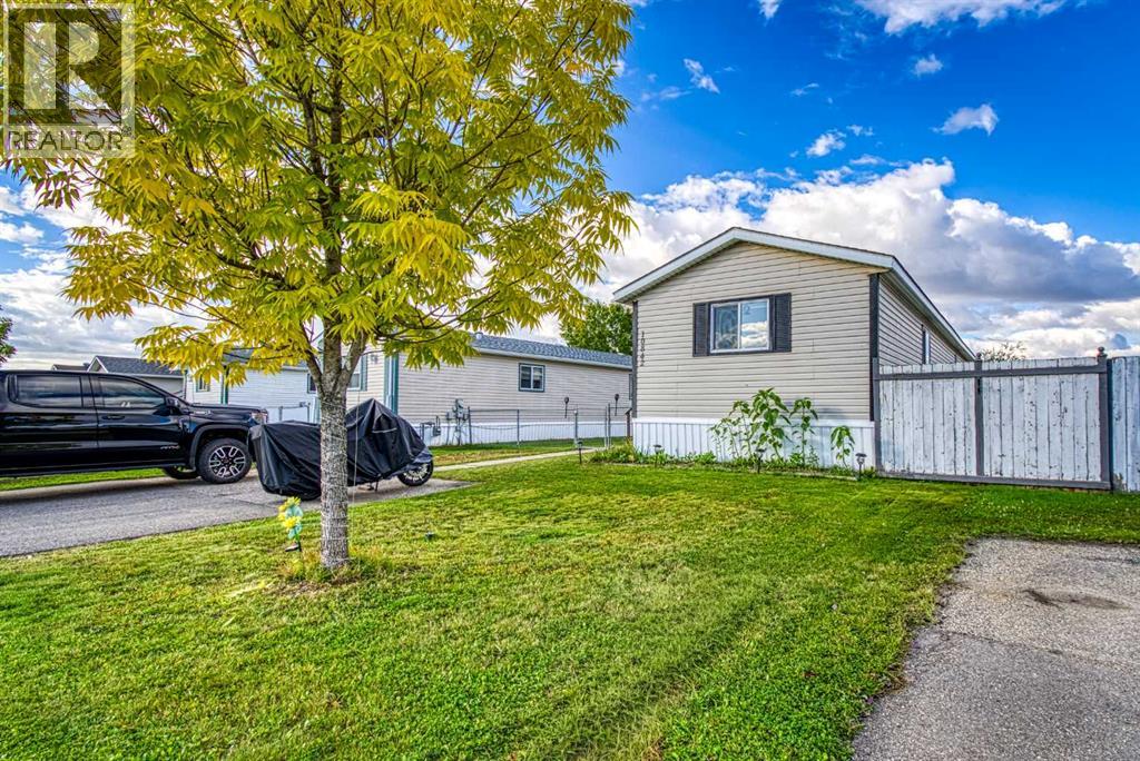 10842 96 Street - 1