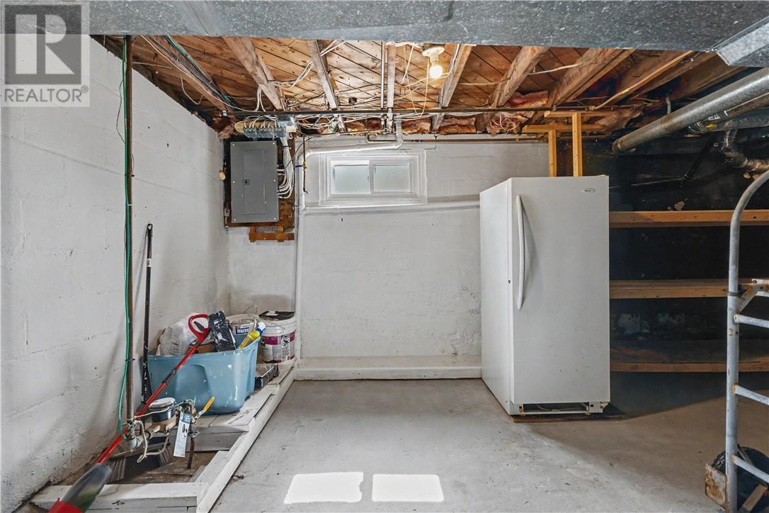 87 Simcoe Street - Image 30