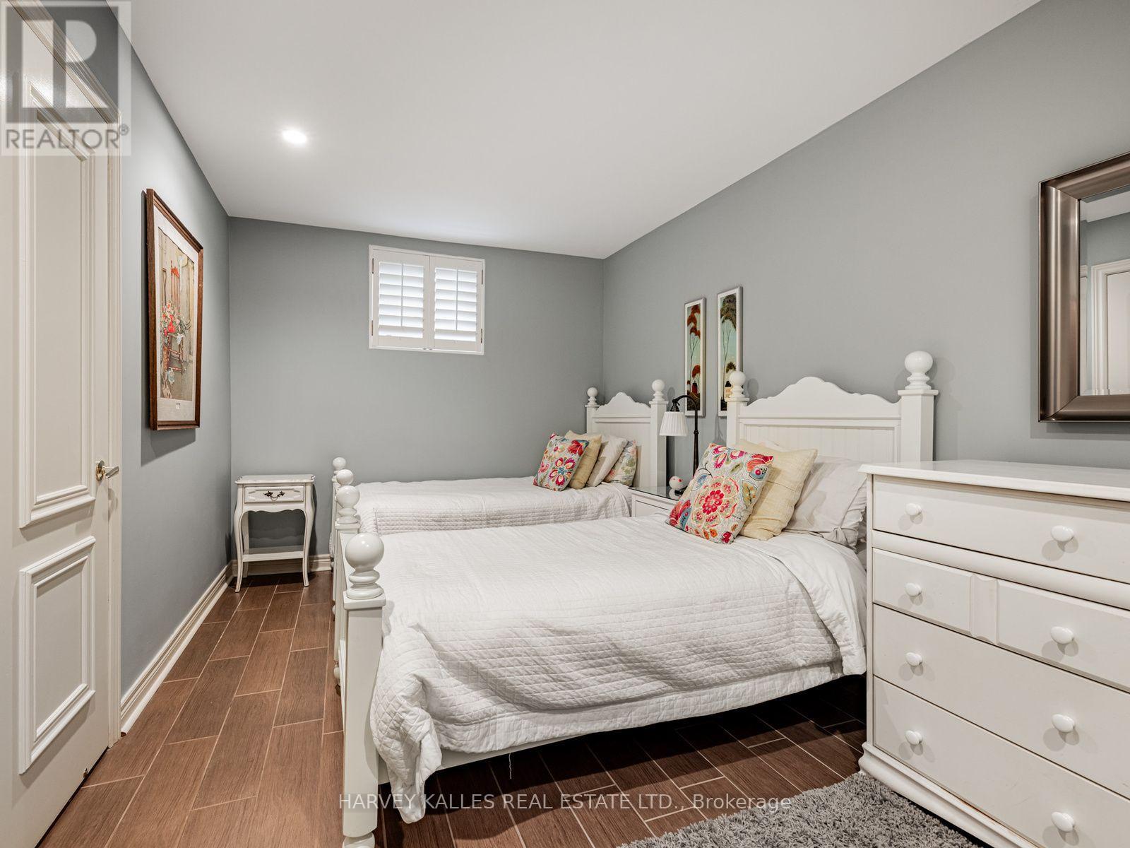 55 VIEWMOUNT AVENUE - Image 37