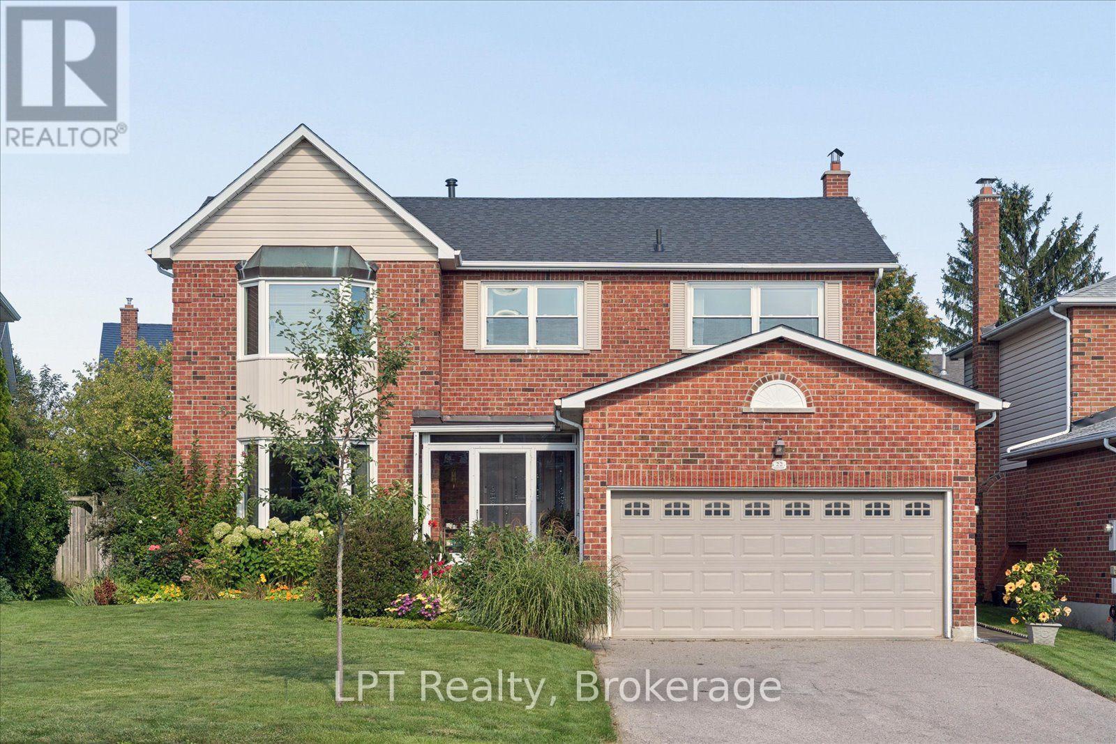 22 Ennisclare Place, Whitby, ON