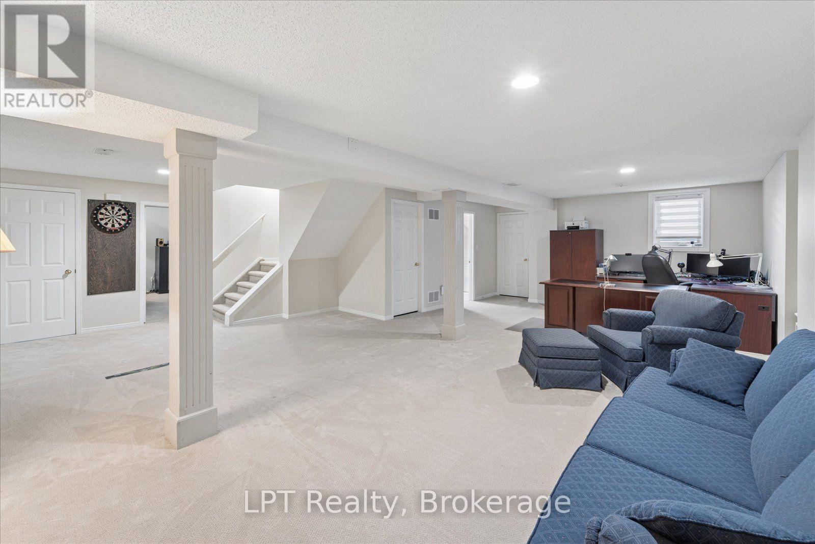 22 Ennisclare Place, Whitby, ON photo 34