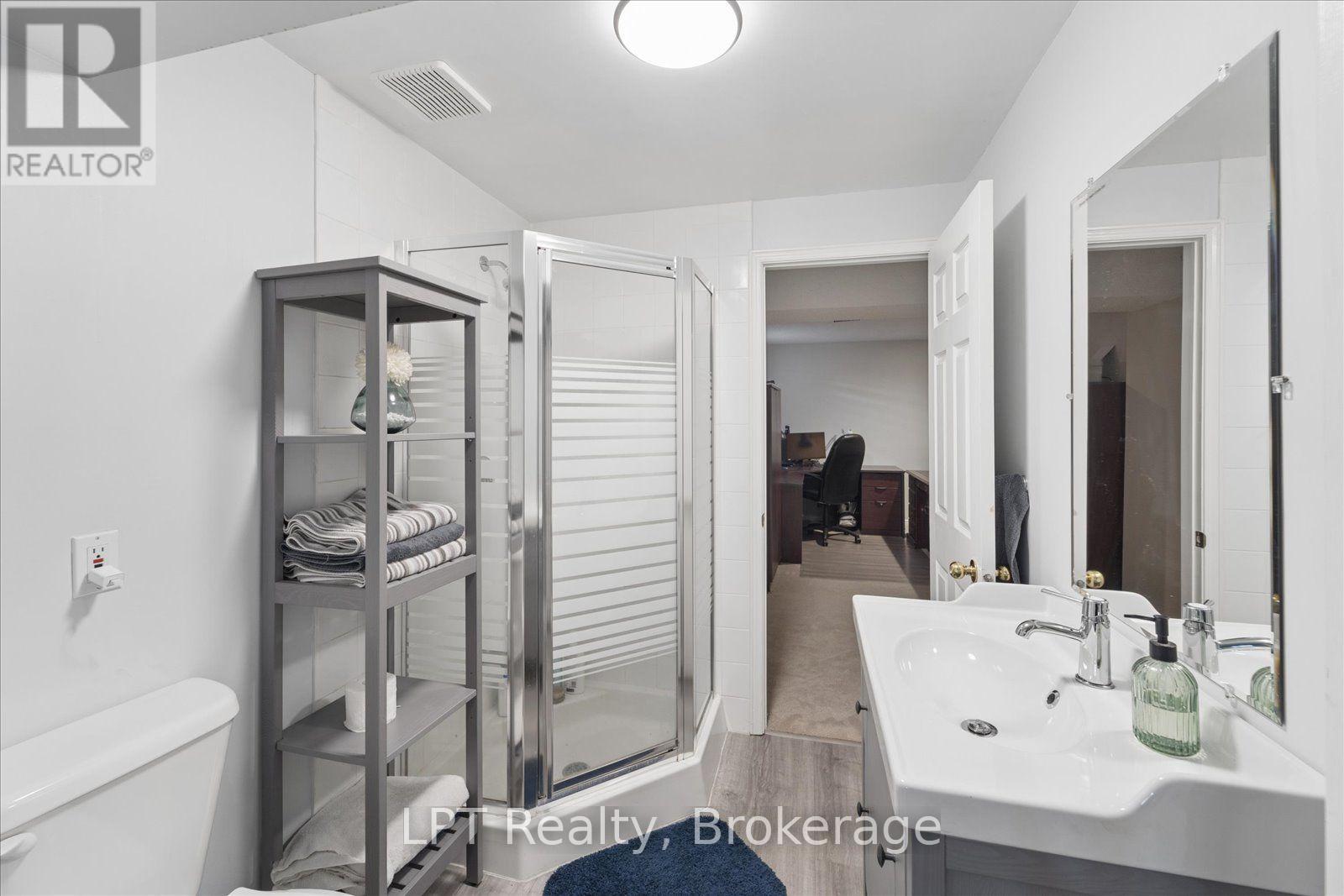 22 Ennisclare Place, Whitby, ON photo 39