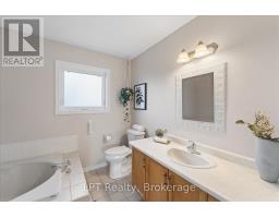 22 Ennisclare Place, Whitby, ON L1R1R9 Photo 26