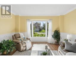 Living room - 22 Ennisclare Place, Whitby, ON L1R1R9 Photo 7