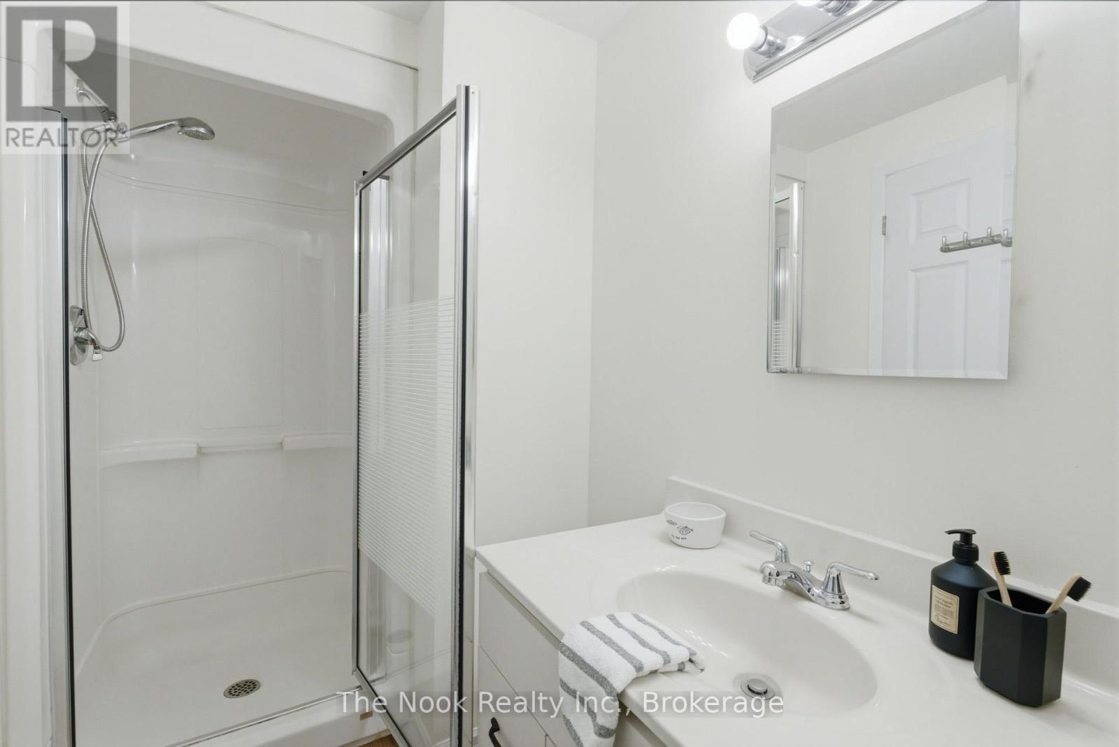 733 Sundance Circle, Oshawa, ON photo 39