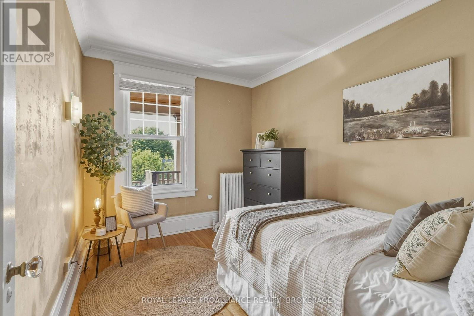 #5 244 BARRIE STREET - Image 17