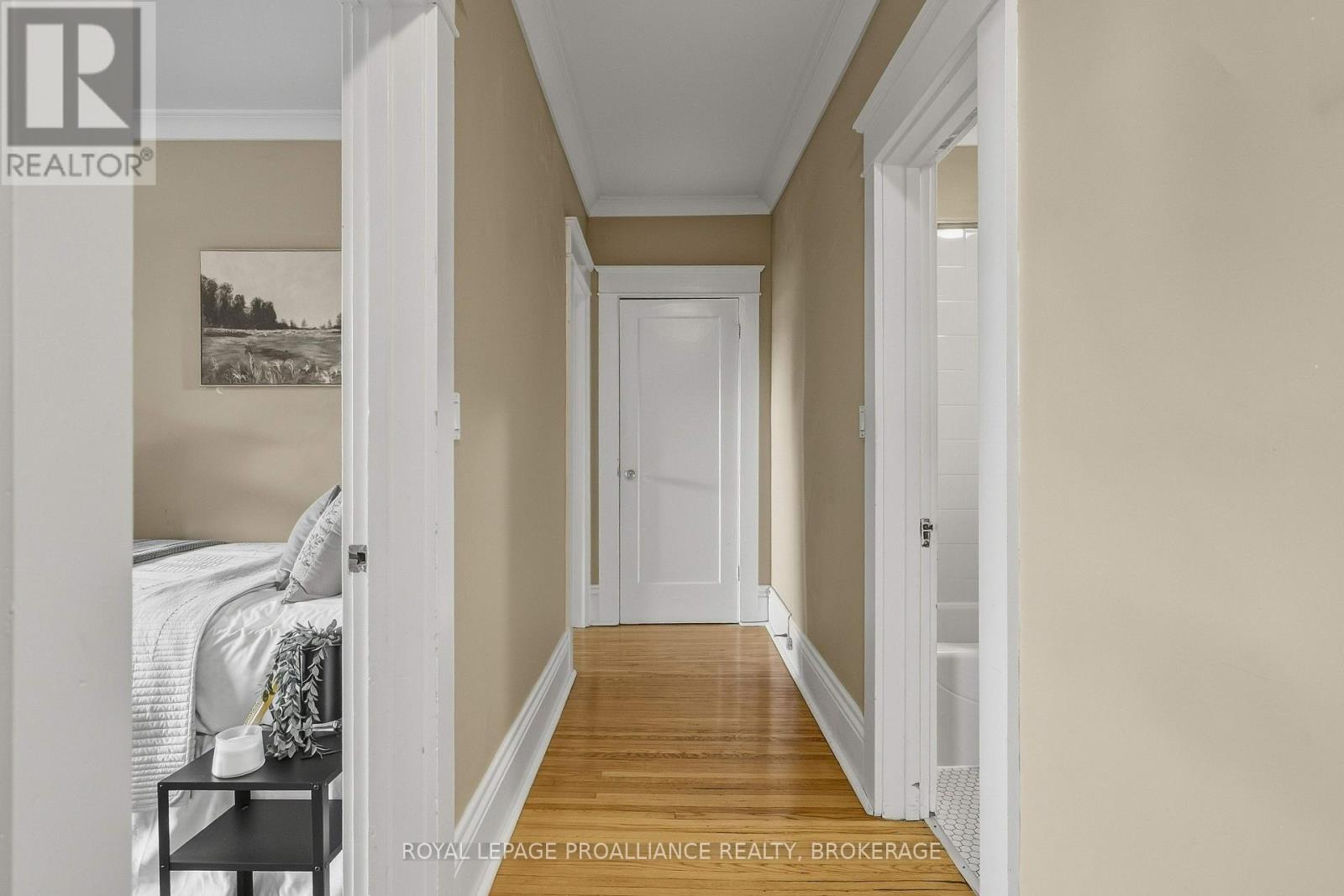 #5 244 BARRIE STREET - Image 18