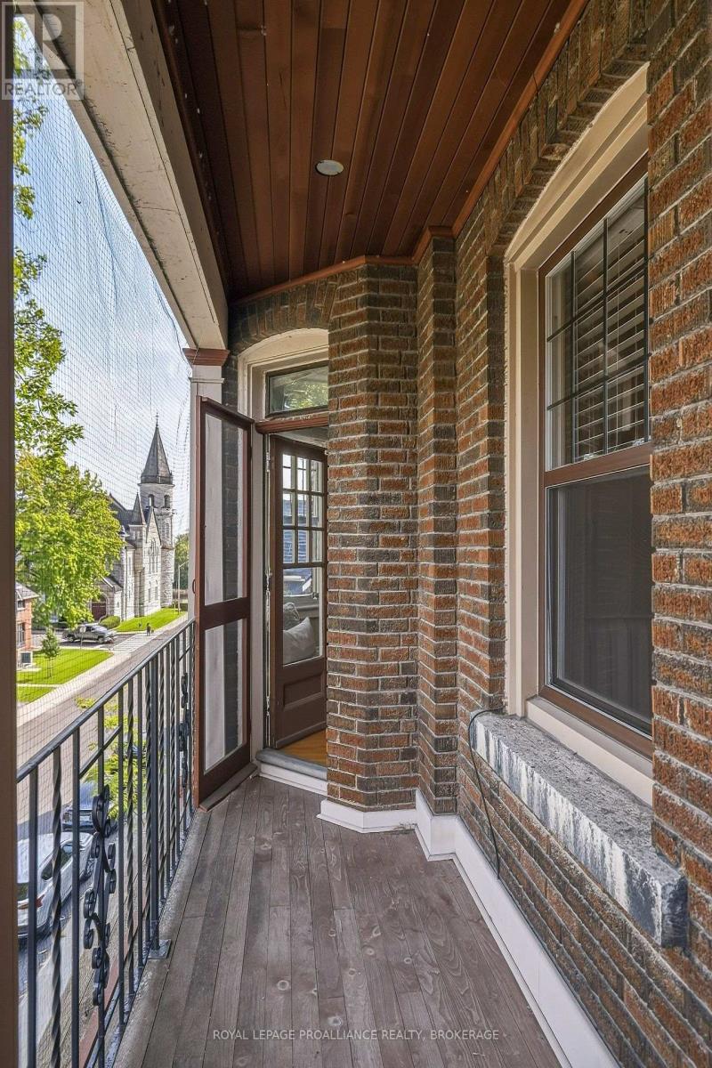 #5 244 BARRIE STREET - Image 32