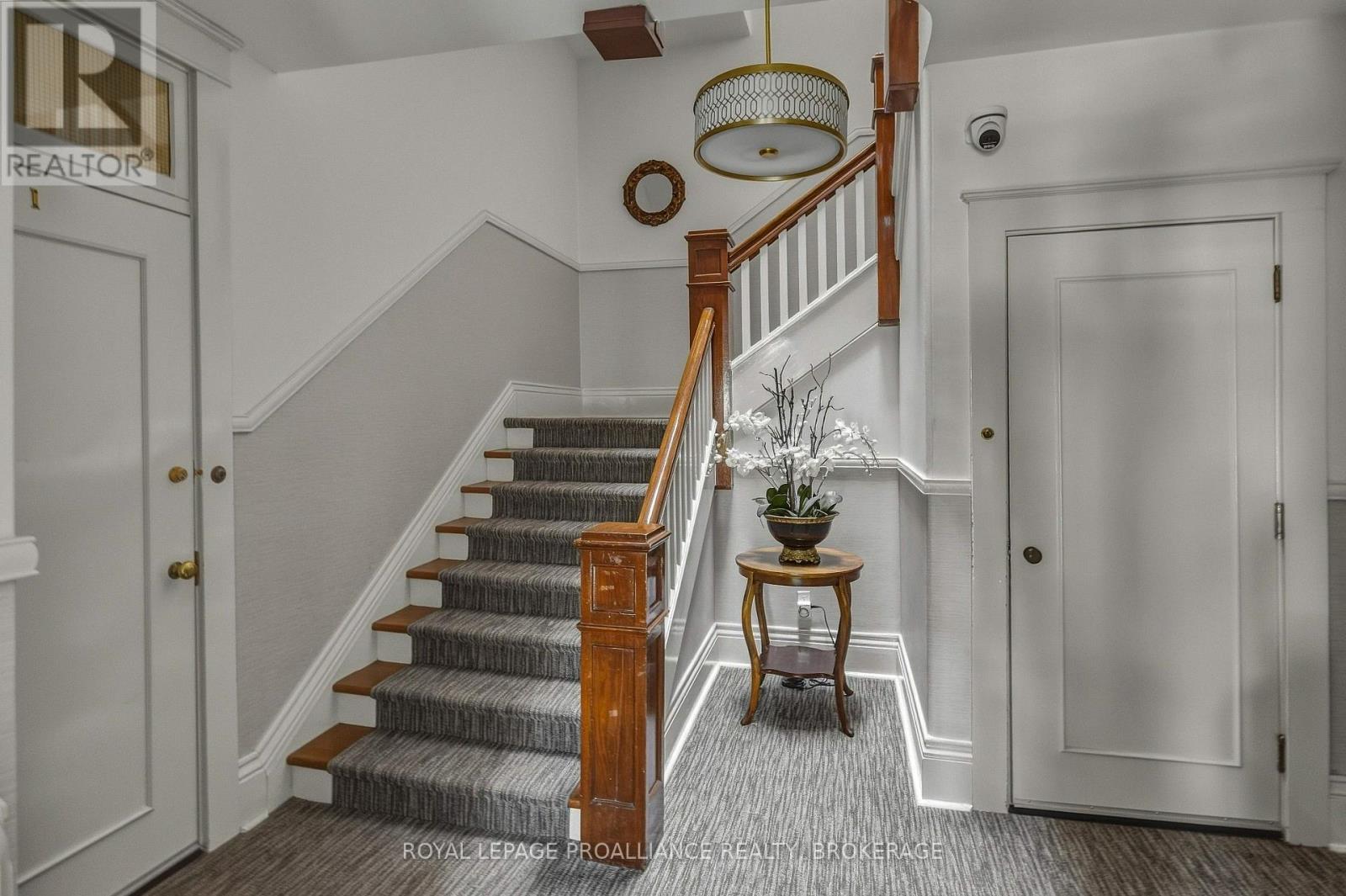 #5 244 BARRIE STREET - Image 35