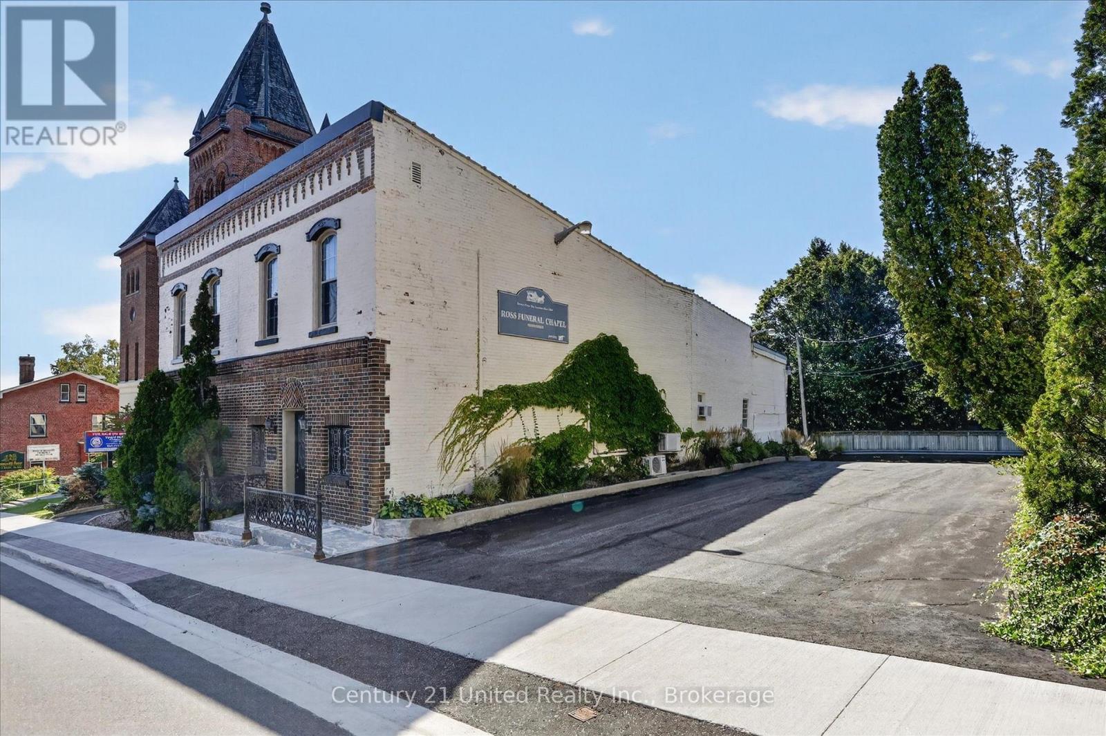 135 Walton Street — photo 22