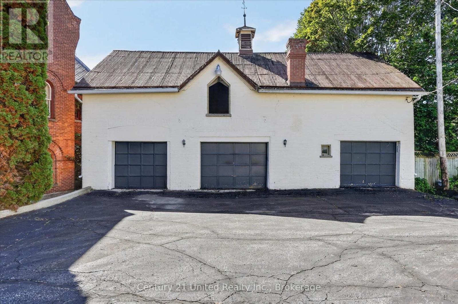 135 Walton Street — photo 25