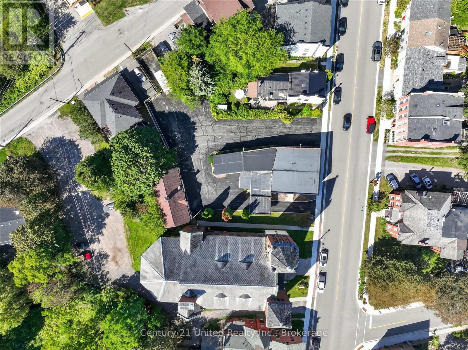 135 Walton Street — photo 30