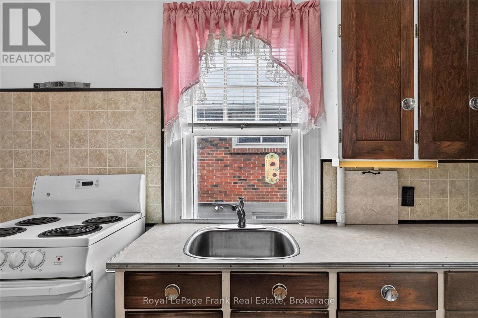 466 EDISON AVENUE - 12