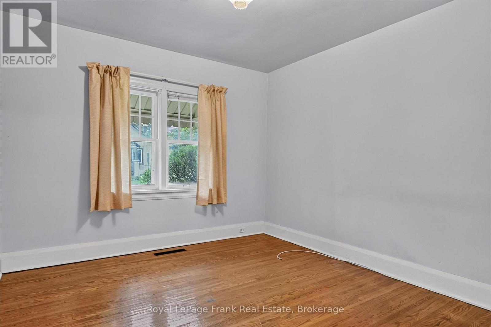 466 EDISON AVENUE - 20