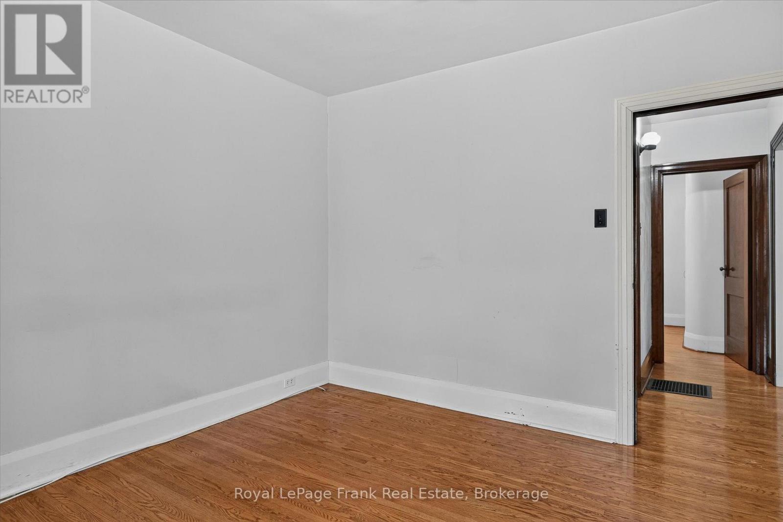 466 EDISON AVENUE - 21