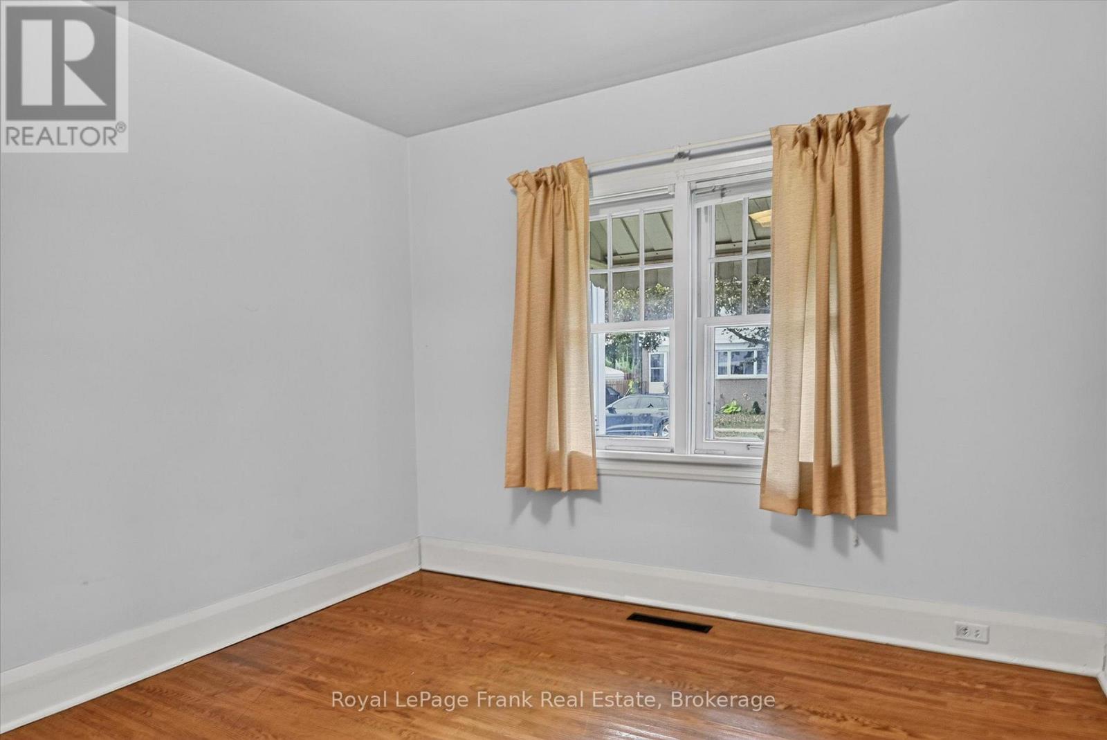466 EDISON AVENUE - 22