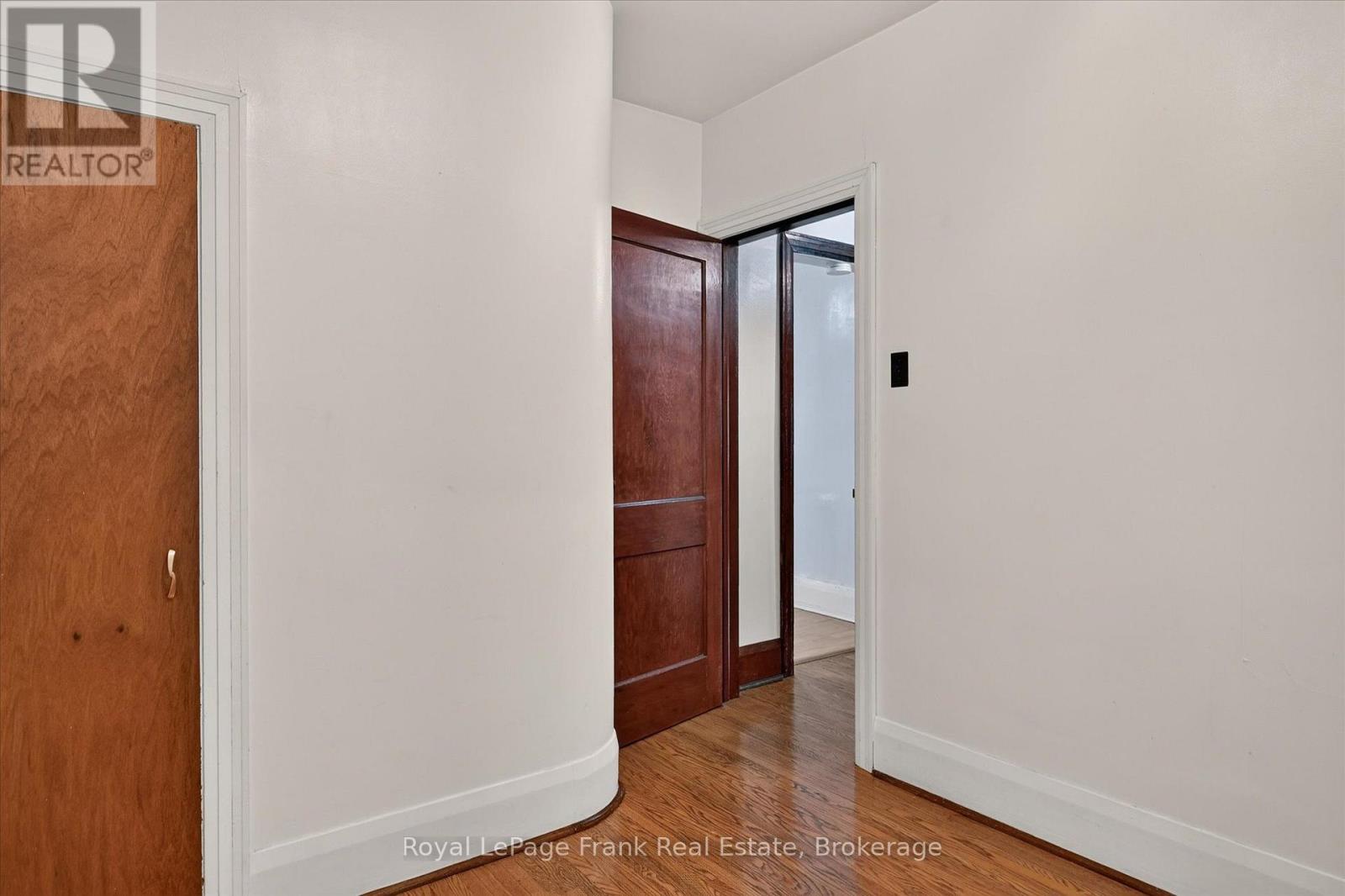 466 EDISON AVENUE - 26