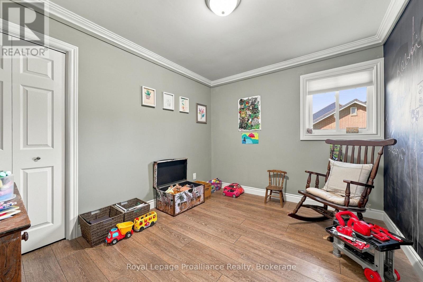 99 WESTWIND CRESCENT - 25