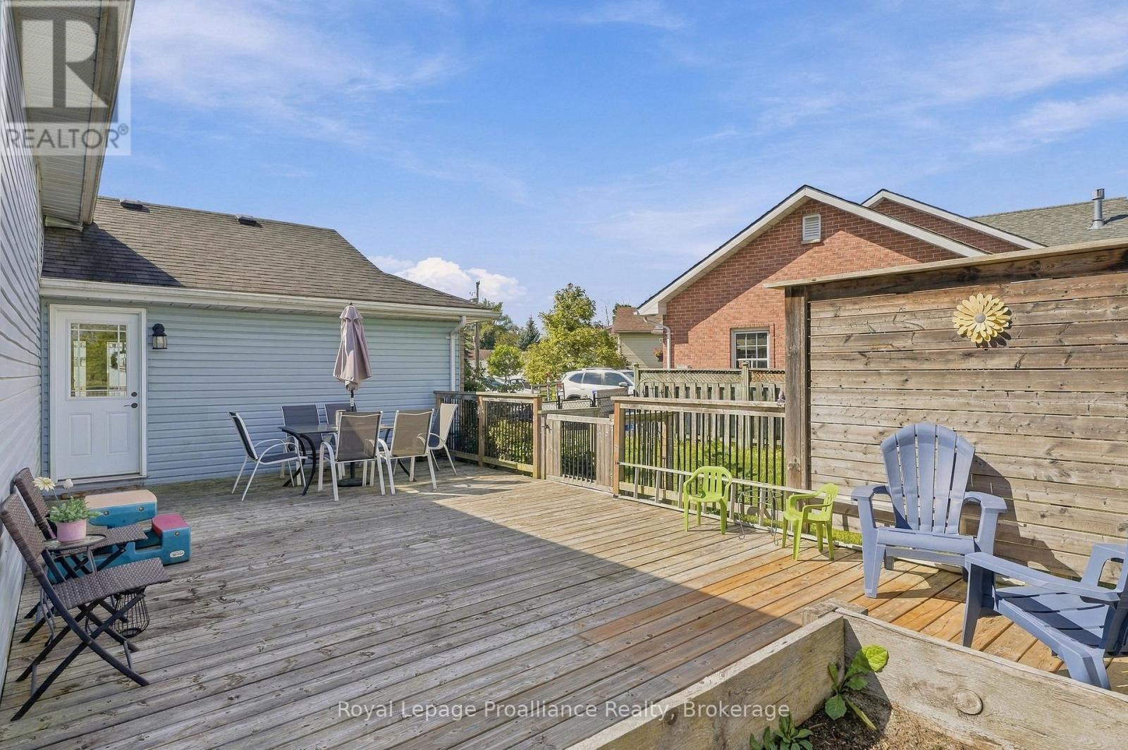 99 WESTWIND CRESCENT - 35