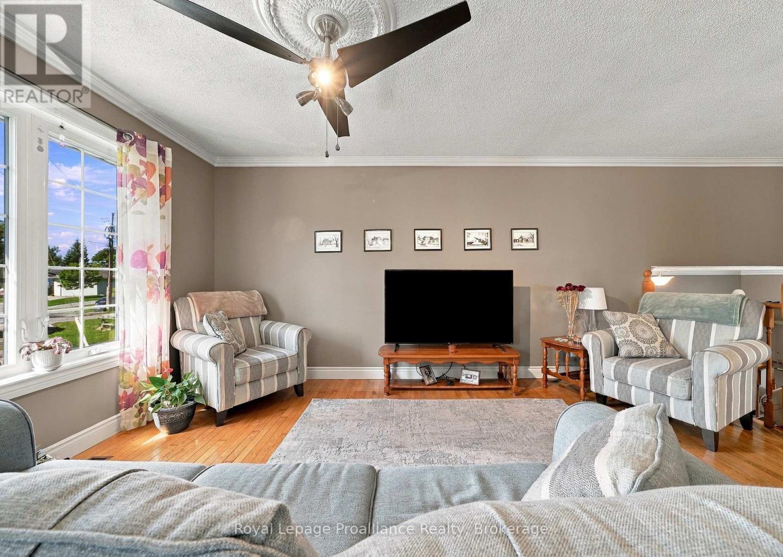 99 WESTWIND CRESCENT - 9