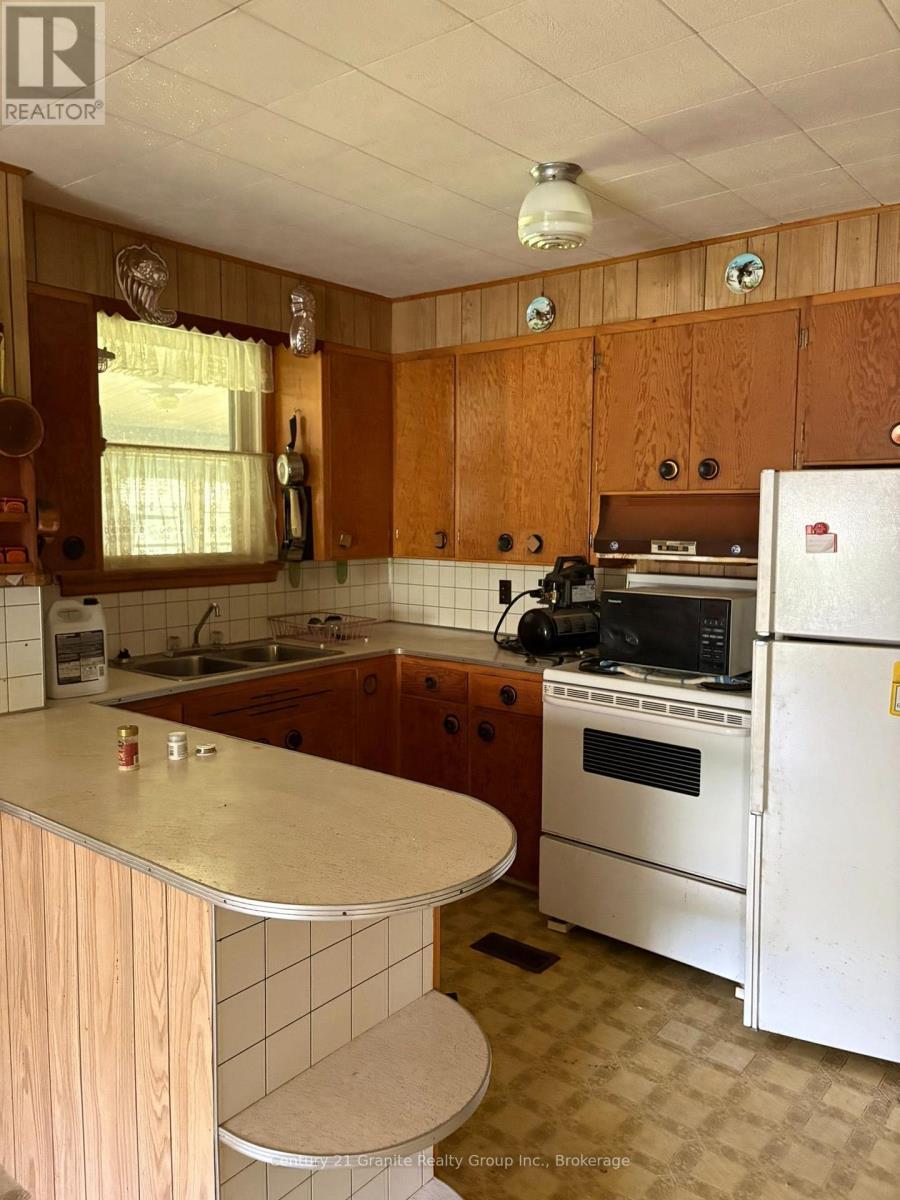 38871 COMBERMERE ROAD, Madawaska Valley — photo 8