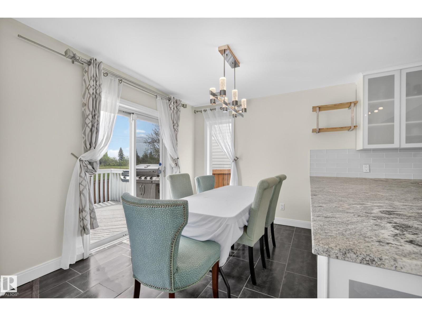 11827 8 AV NW - 14