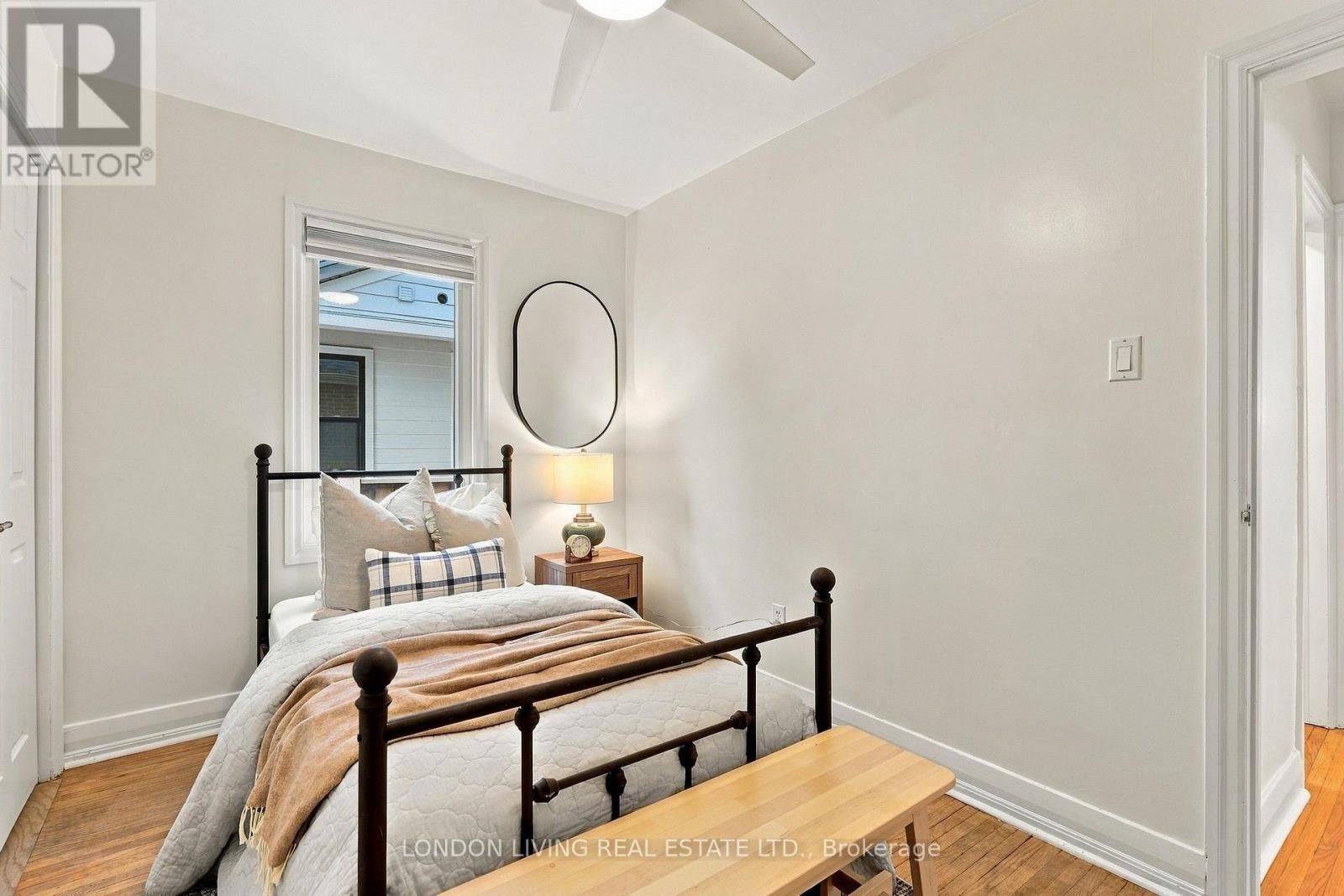 56 DUCHESS AVENUE - 18
