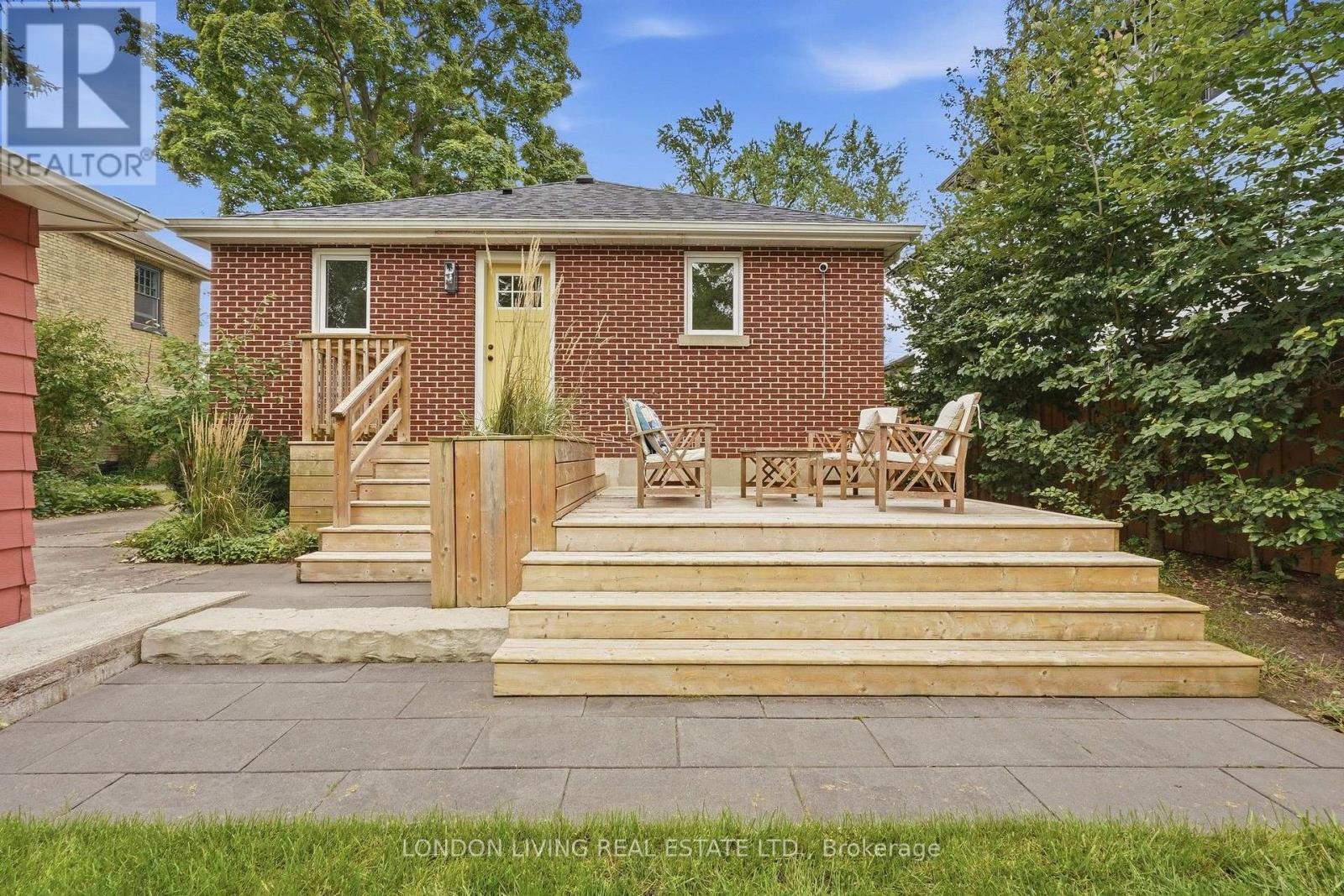56 DUCHESS AVENUE - Image 33