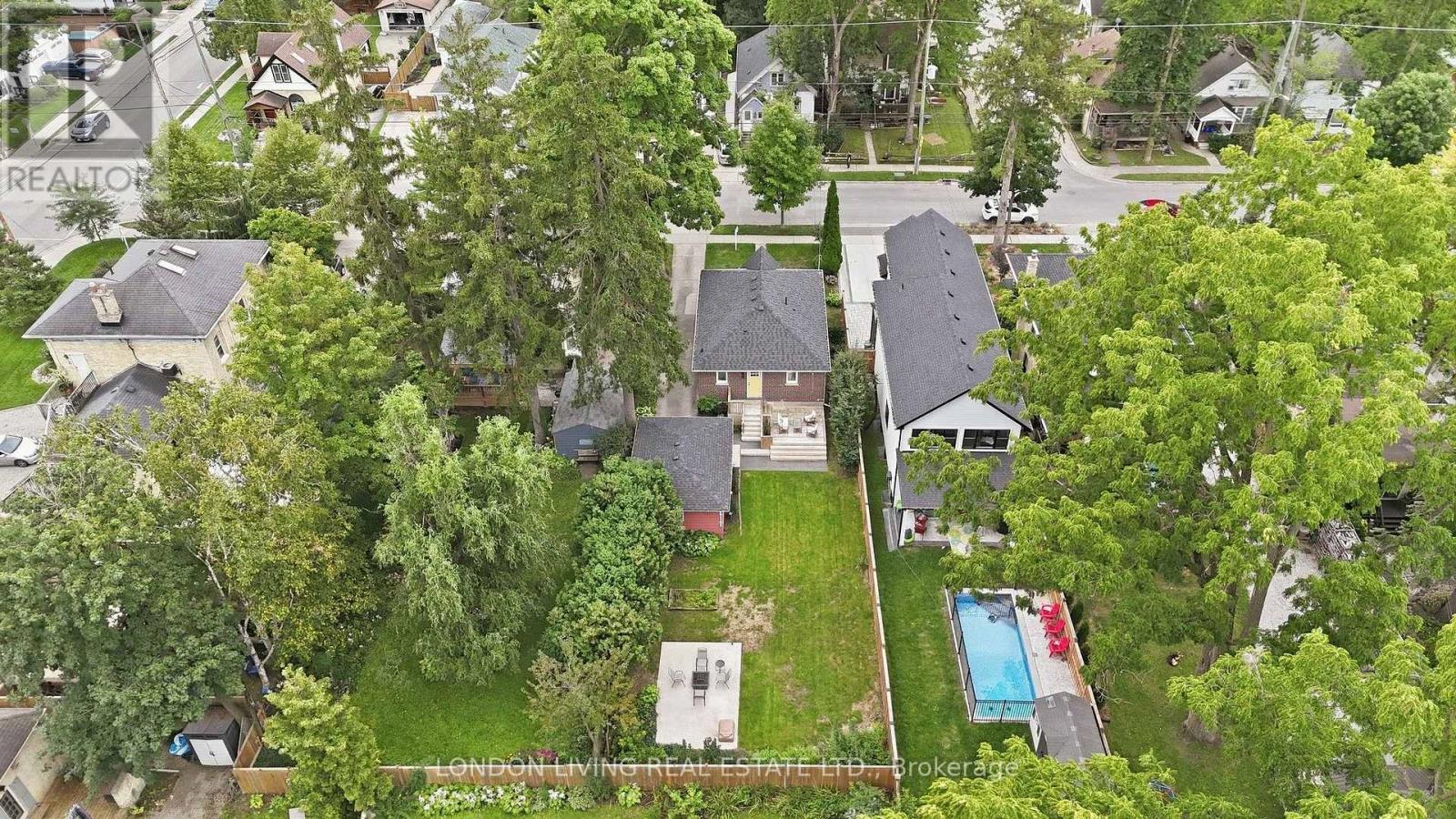 56 DUCHESS AVENUE - 47