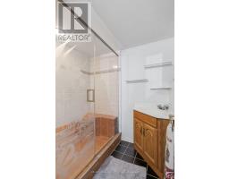 118 Emery Street W, London South, ON N6J1S1 Photo 24