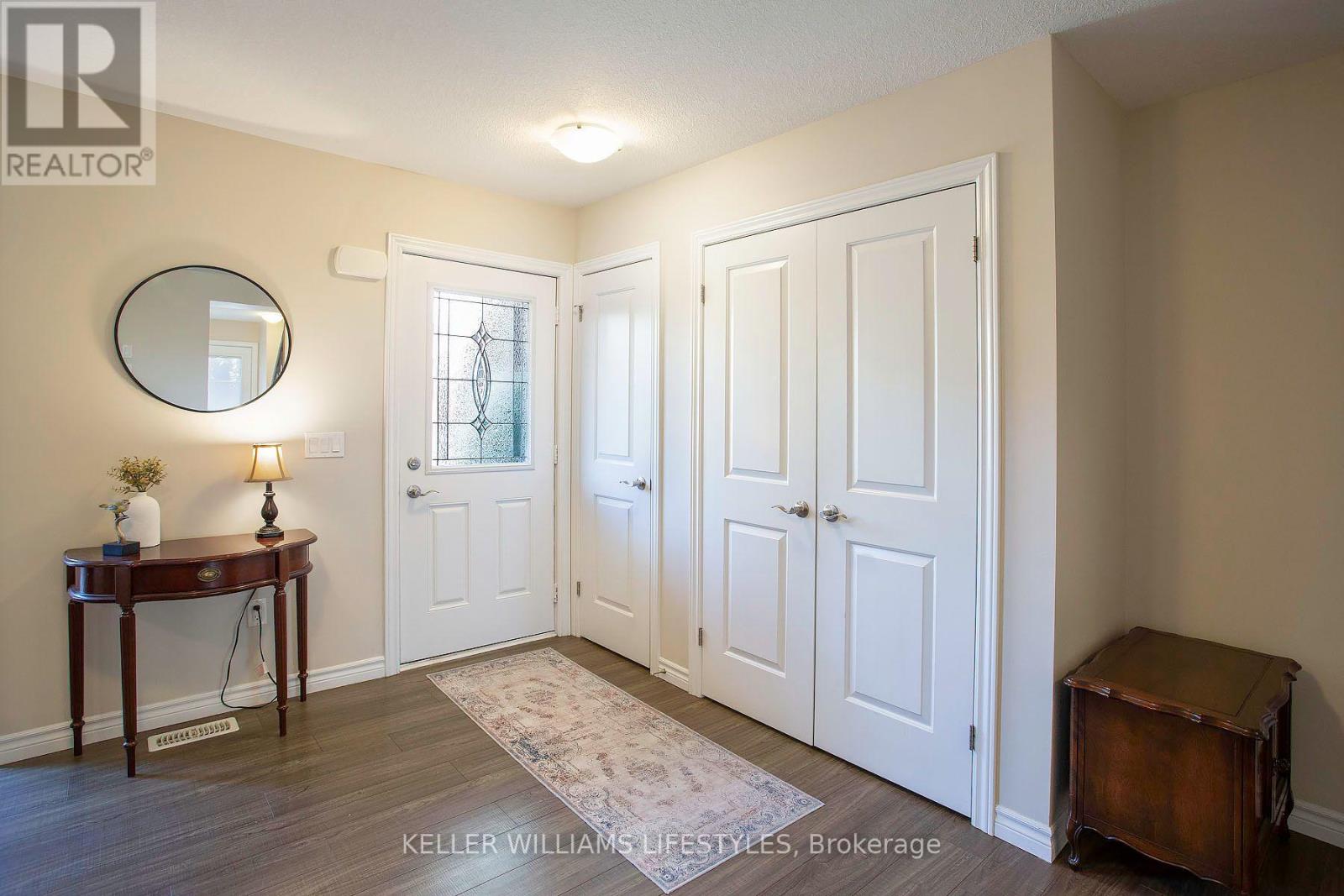 #71 1061 EAGLETRACE DRIVE - 5