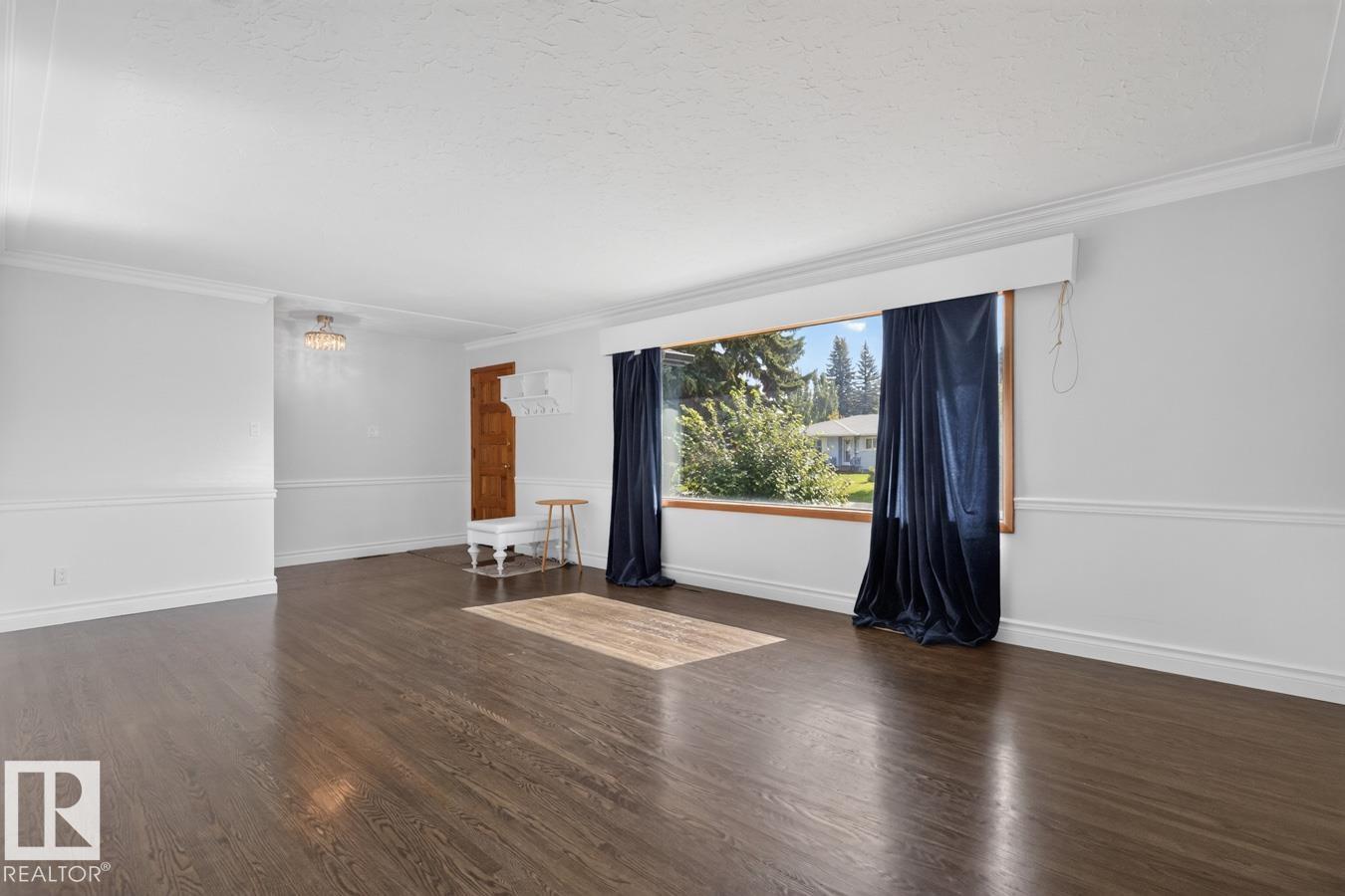 7304 98A AV NW - Image 8