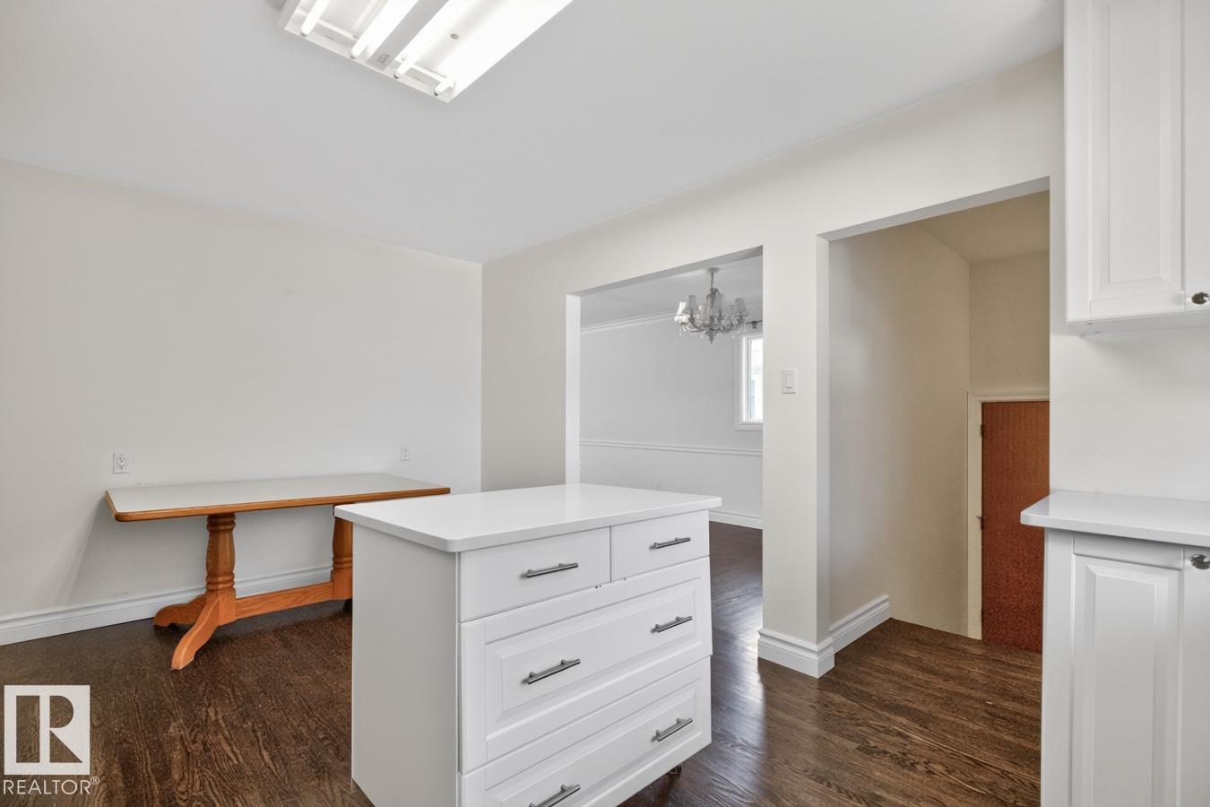 7304 98A AV NW - Image 16
