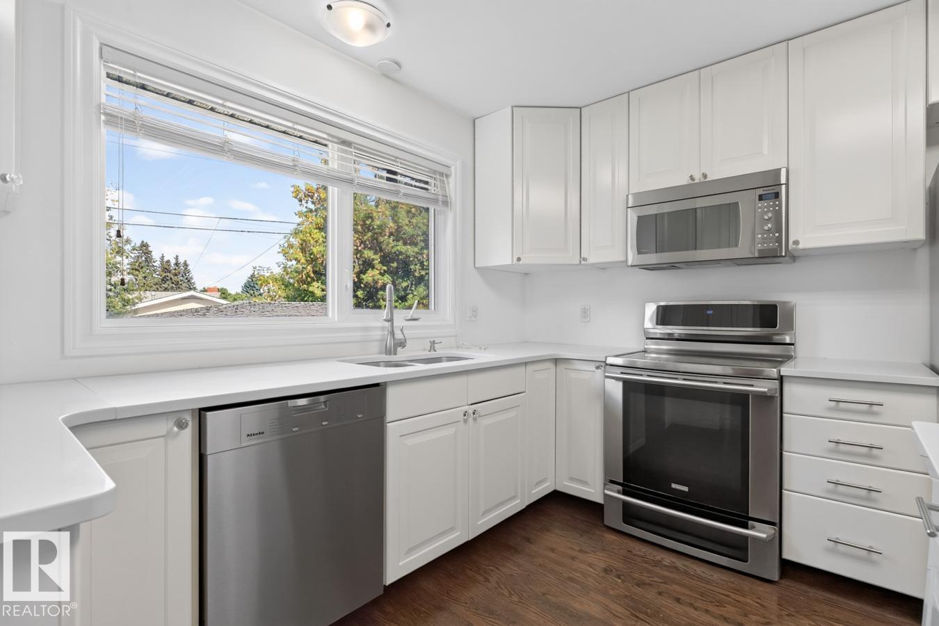 7304 98A AV NW - Image 15