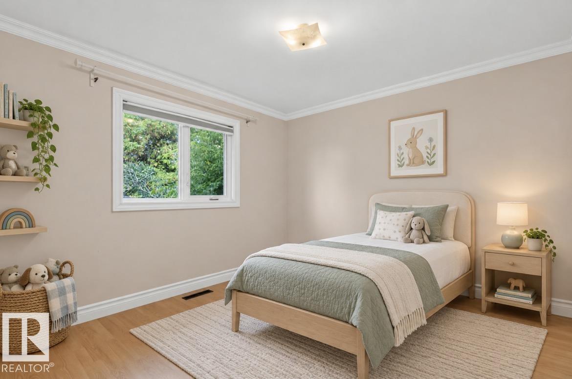 7304 98A AV NW - Image 27