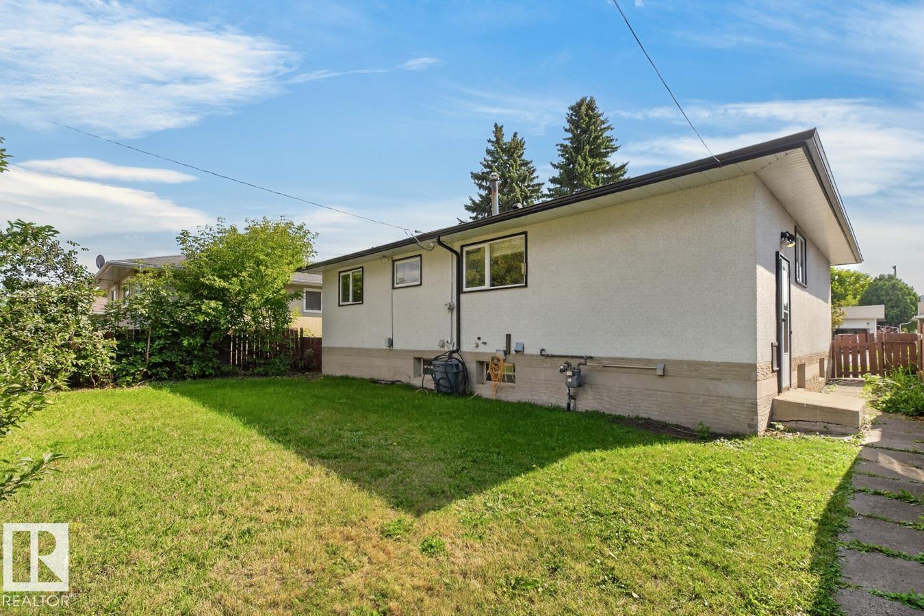 7304 98A AV NW - 39