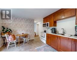 11 Amber Place thumbnail 34