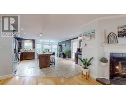 11 Amber Place thumbnail 9