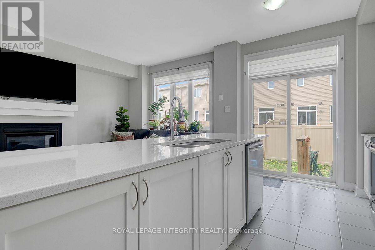 House for Rent in Ottawa – 152 GARDENPOST TERRACE, Ottawa – By Peter Sagos - Image 15