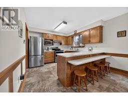 Living room - 174 Metcalfe Street, Ingersoll, ON N5C1M9 Photo 10